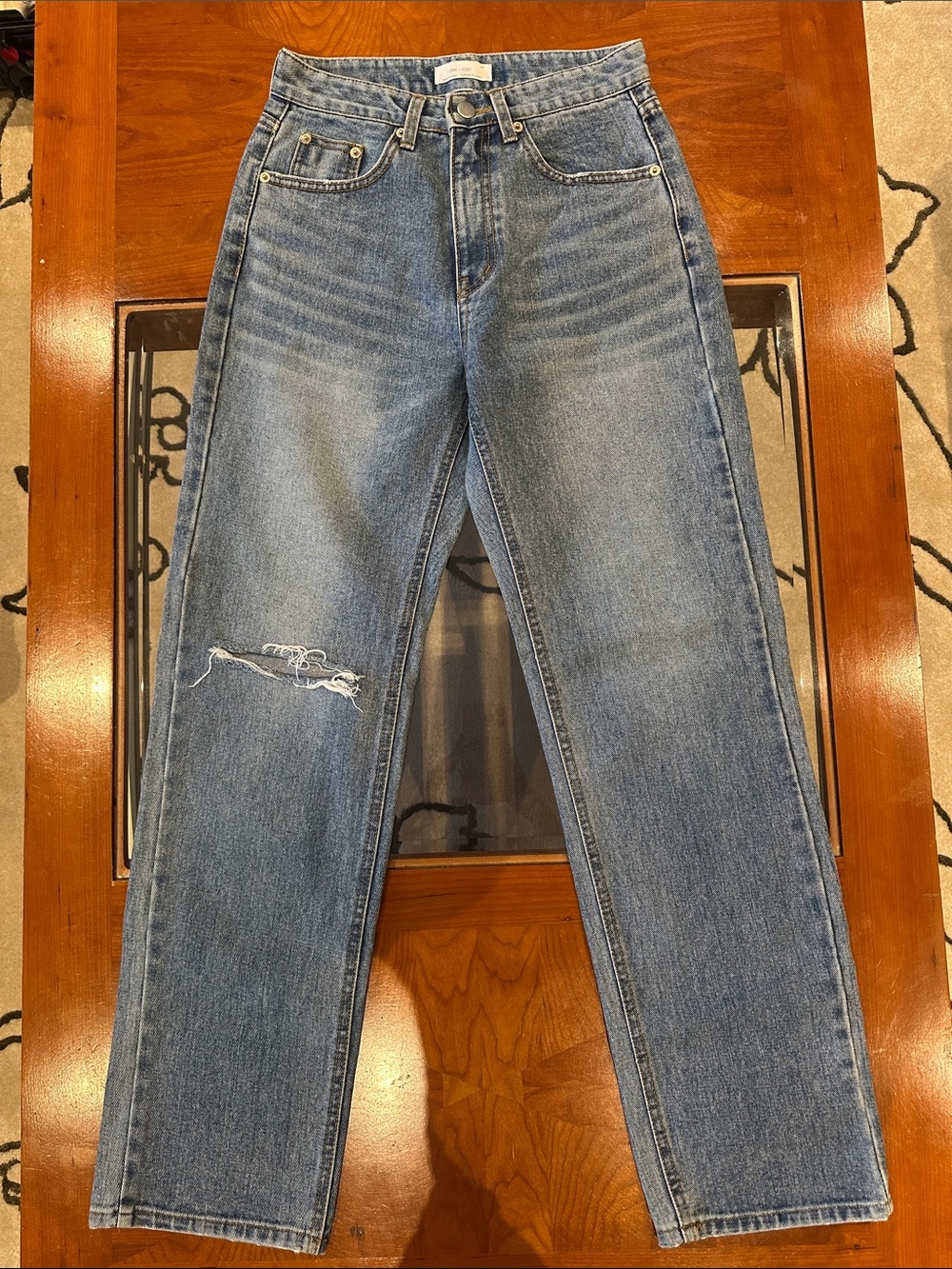 OAK + FORT Women's Blue Washed Straight Jeans with Knee Distress